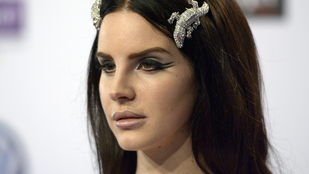 Lana Del Rey Celebrity Profile  Musician – Born To Die – Hollywood Life