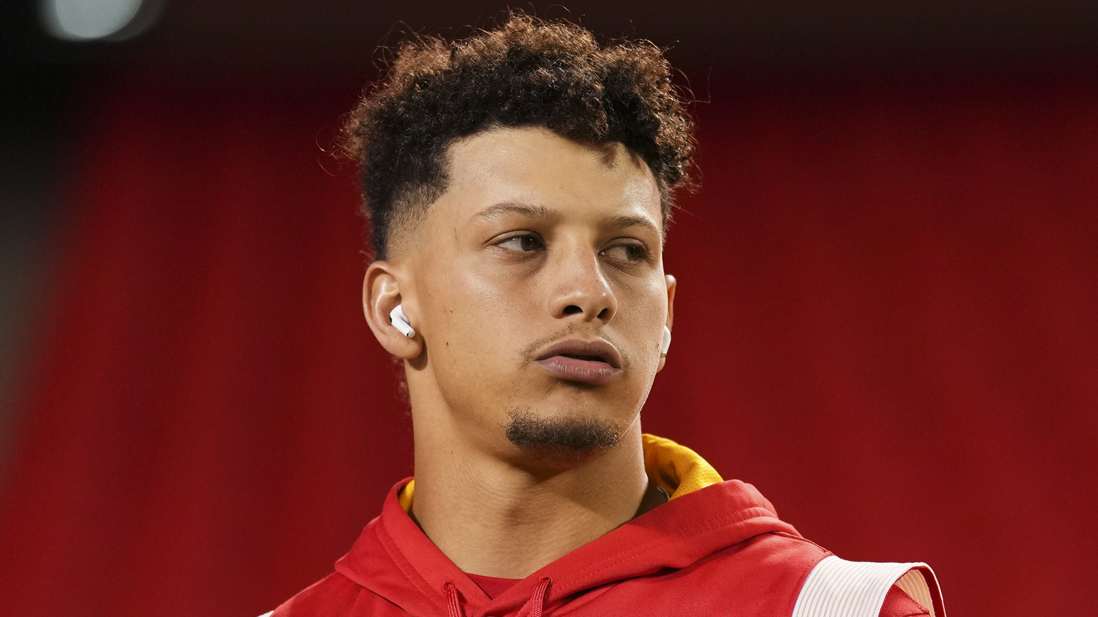 Patrick Mahomes' Brother Dances Behind Him During Post-Game Interview