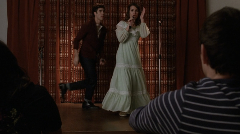 Rachel and Blaine drunkenly perform at her house party in an episode of "Glee"