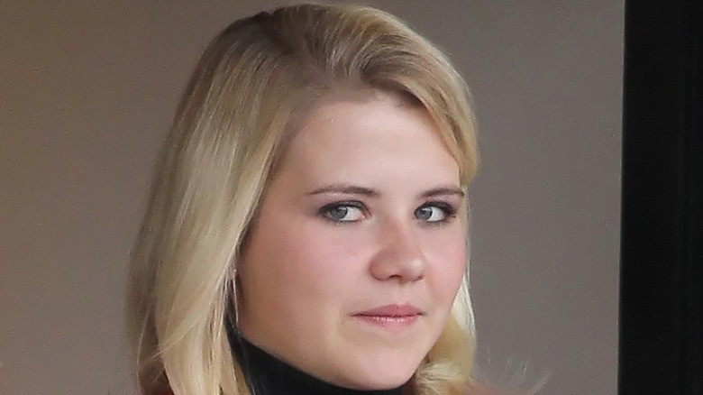 Elizabeth Smart outside federal court in 2010