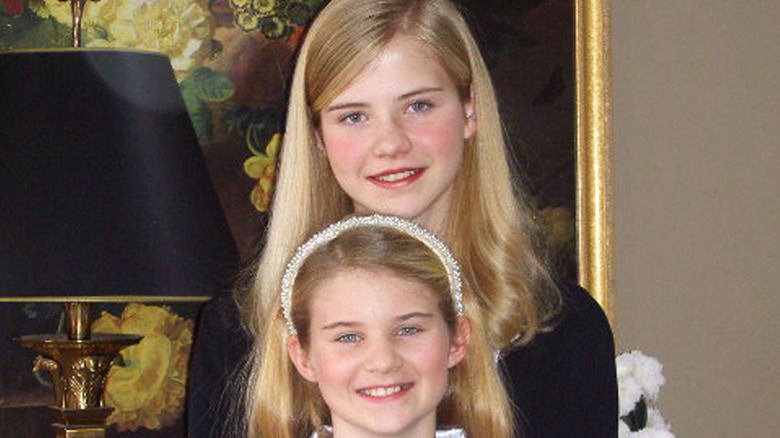 Elizabeth and Mary Katherine Smart pose for portrait