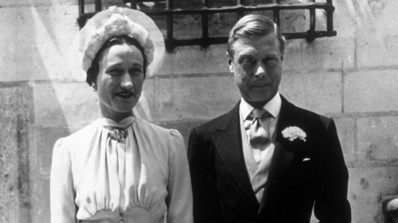 Wallis Simpson and Edward VIII at an event, black and white photo