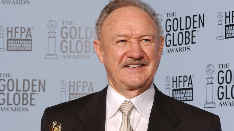 Gene Hackman posing at Golden Globes