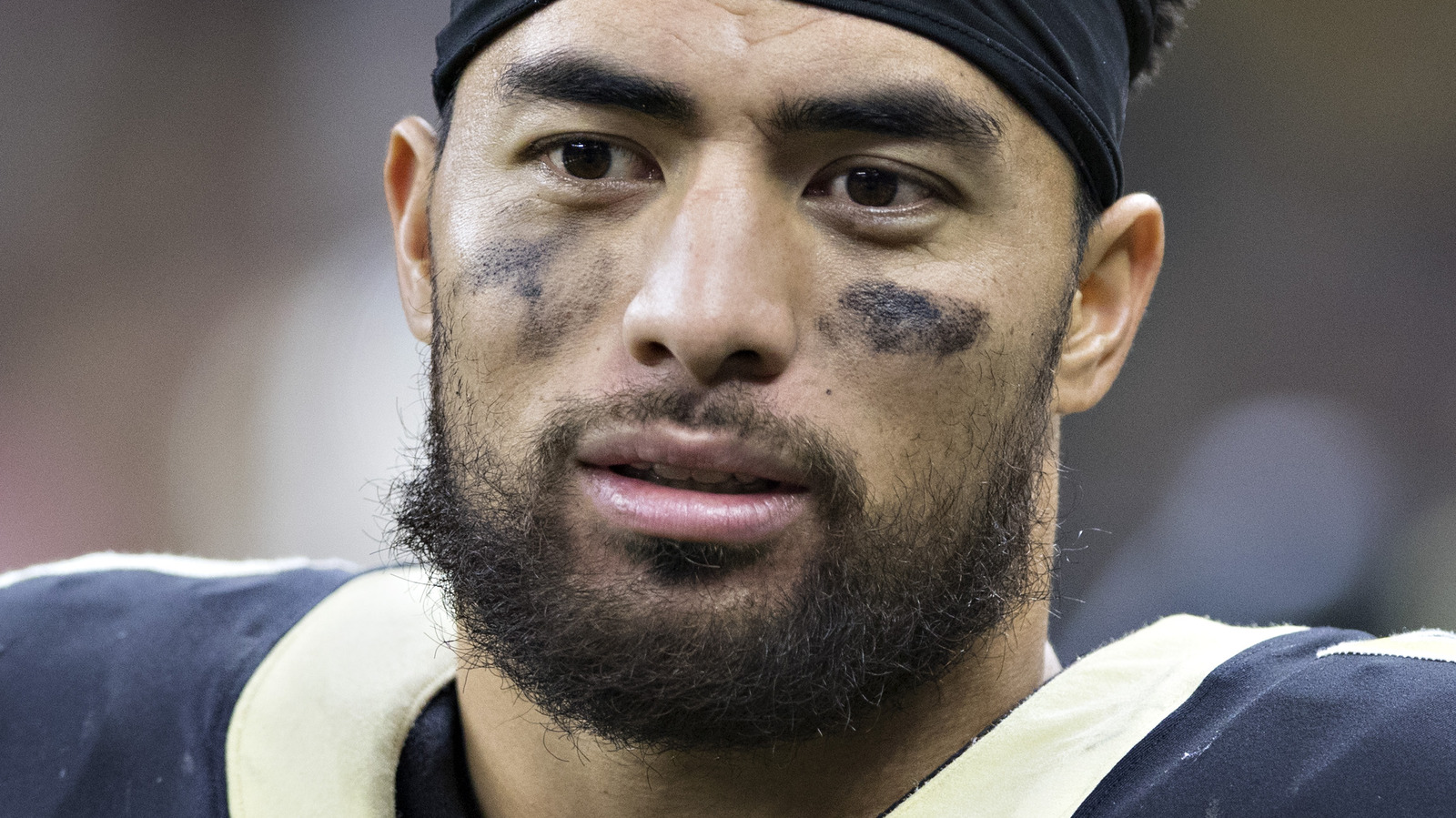 The Bizarre Story Of Manti Te'o's Fake Girlfriend Explained