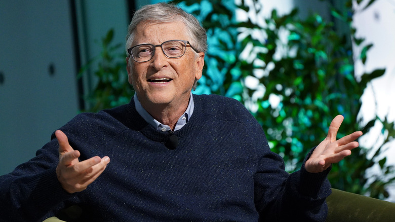 Bill Gates shrugging