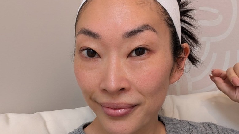 Jackie Dallas flaunts her fresh face while gazing at the camera.