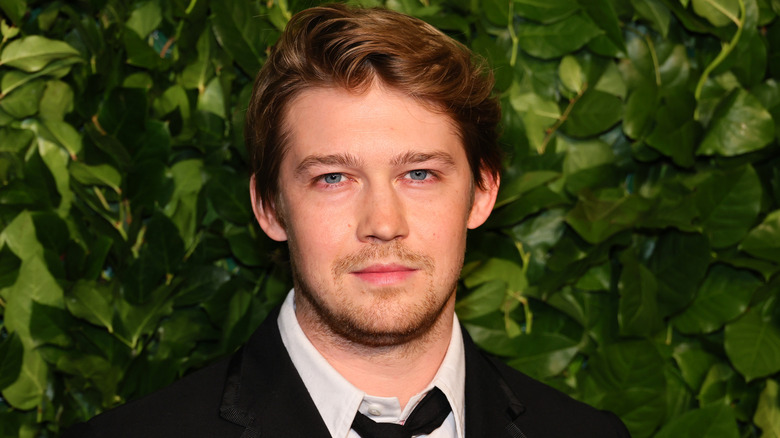 Joe Alwyn in tuxedo