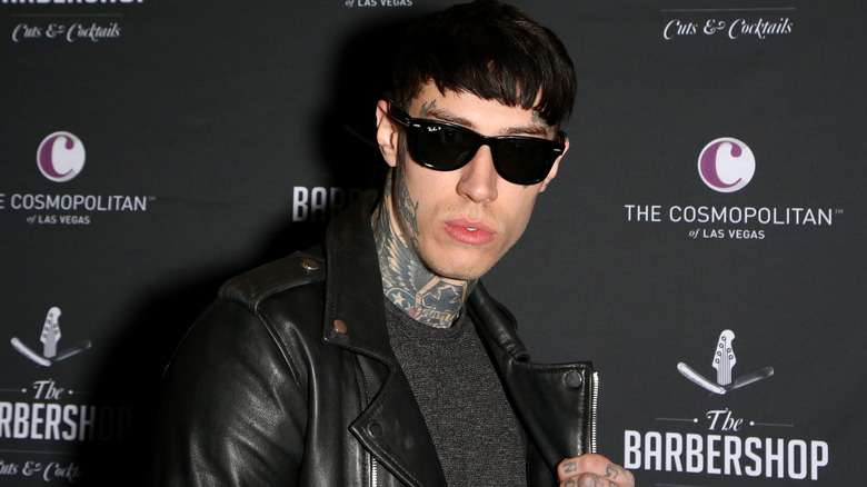 Trace Cyrus wearing sunglasses