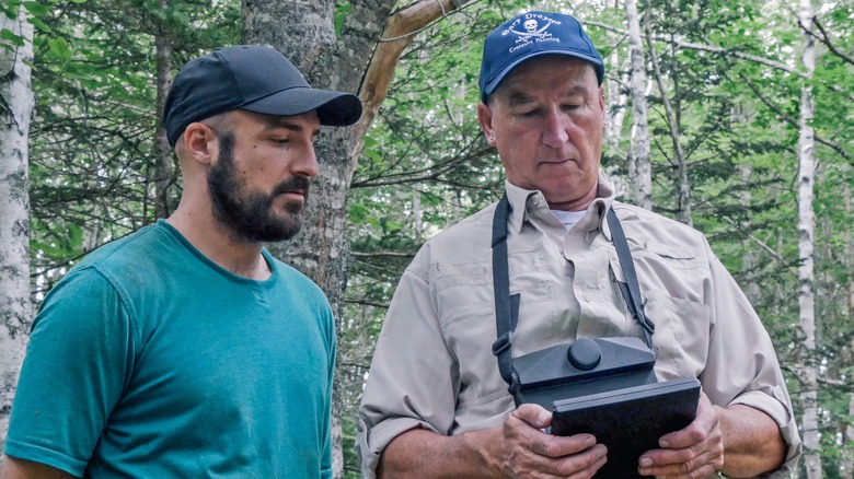 Remote Control- Jack Begley and Gary Drayton get real time results while using equipment that can detect metal far deeper that what Gary normally uses on Oak Island.