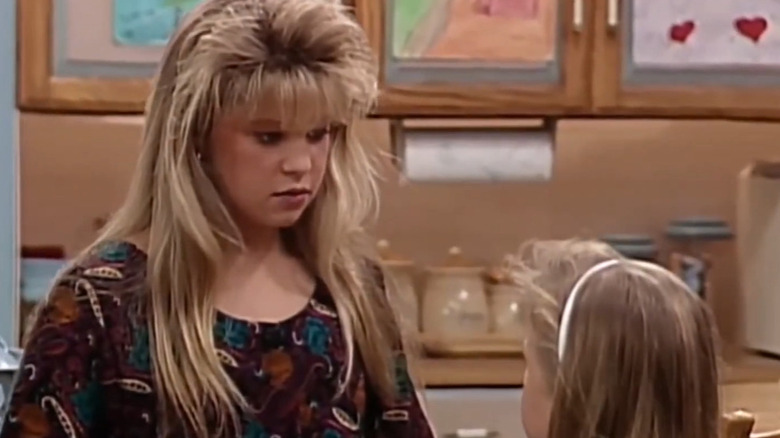 Candace Cameron and Jodie Sweetin in Full House