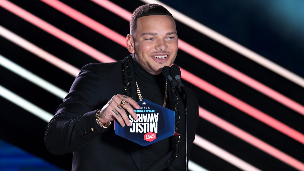 Kane Brown hosting the CMT Music Awards