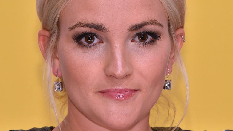 Jamie Lynn Spears smiling red carpet