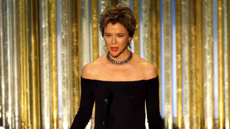 Annette Bening at 77th Annual Academy Awards