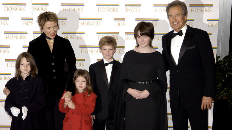 Annette Bening and Warren Beatty on red carpet with their children