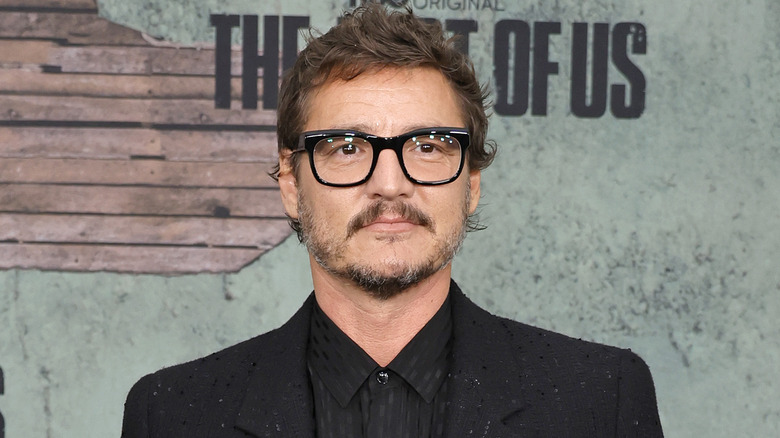 Pedro Pascal posing