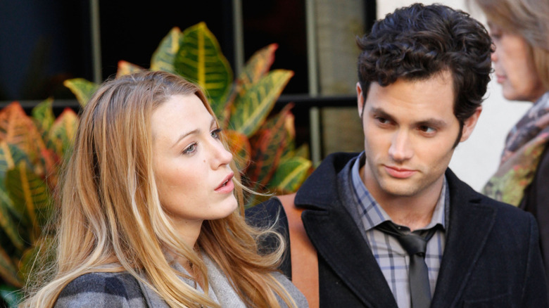 Blake Lively and Penn Badgley on the set of Gossip Girl