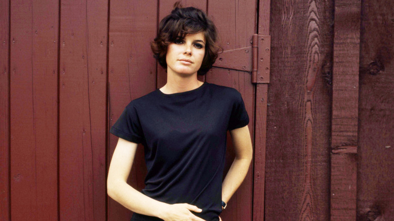 Katharine Ross posing for cameras in 1965