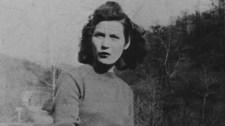 Young Loretta Lynn looking at camera