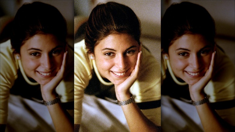 Young Jamie-Lynn Sigler poses 