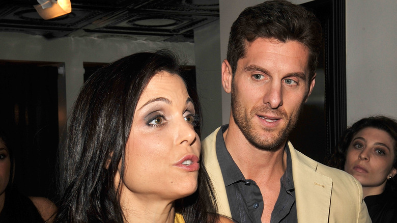 Bethenny Frankel and Jason Hoppy being photographed