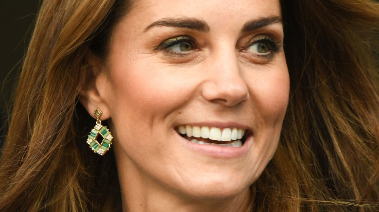 Kate Middleton looking to the side