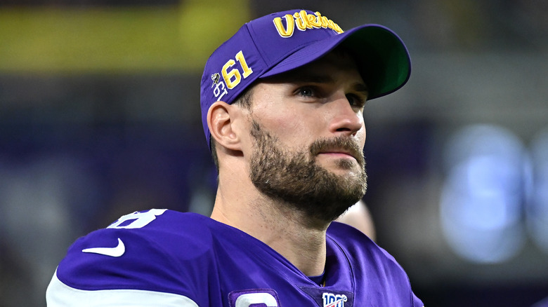 Kirk Cousins on the sidelines during a game against the Green Bay Packers