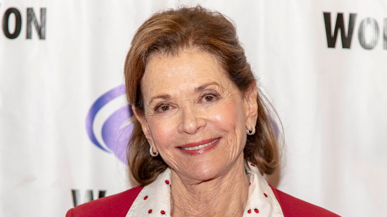 Jessica Walter smiling on step-and-repeat