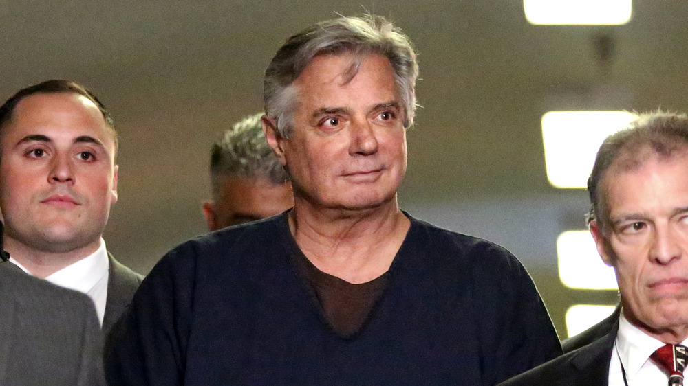 Paul Manafort walking