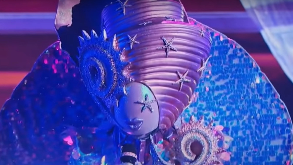 The Masked Singer's Seashell performing