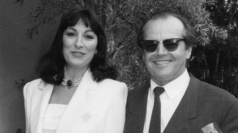 Anjelica Huston and Jack Nicholson in 1988