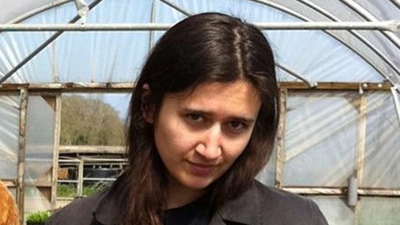 Sara Rejaie posing for cameras