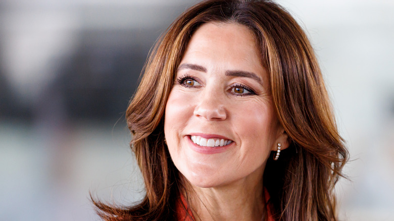 Crown Princess Mary in orange