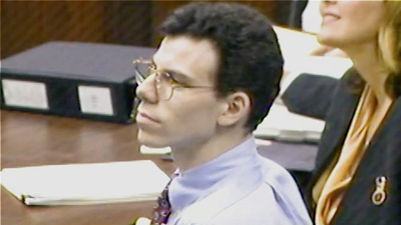 Erik Menendez wears glasses during trial