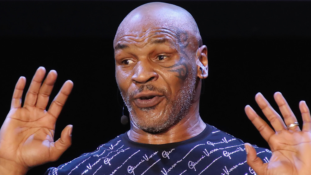 Mike Tyson performs one man show