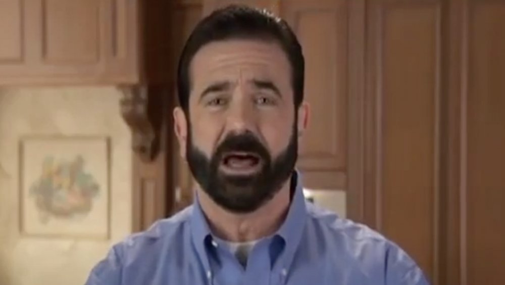 Billy Mays pitching a product in an infomercial 