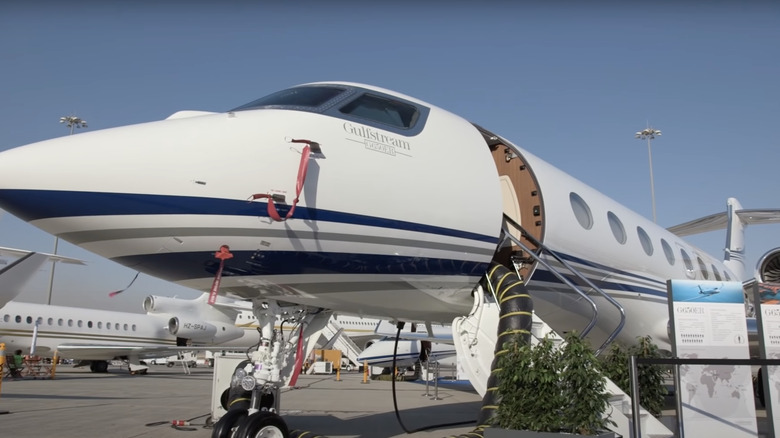 Gulfstream 650ER jet