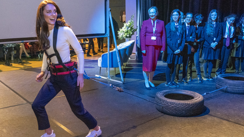 Kate Middleton pulls a tire as a strength training exercise 