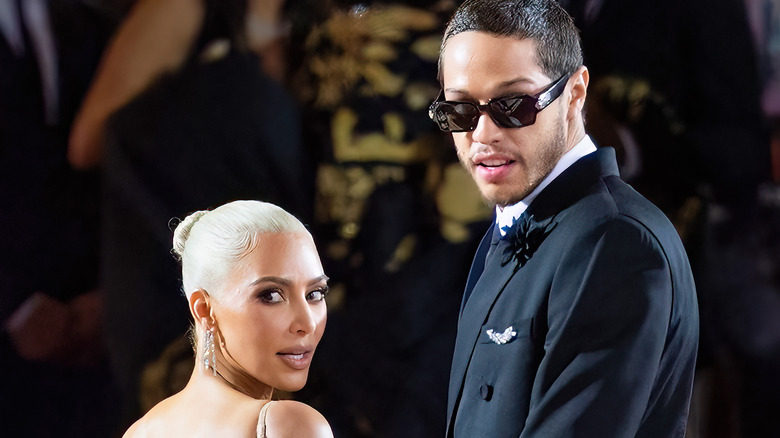 Kim Kardashian and Pete Davidson posing together