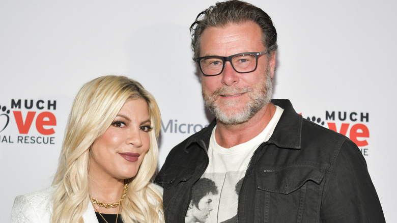 Tori Spelling with Dean McDermott on red carpet