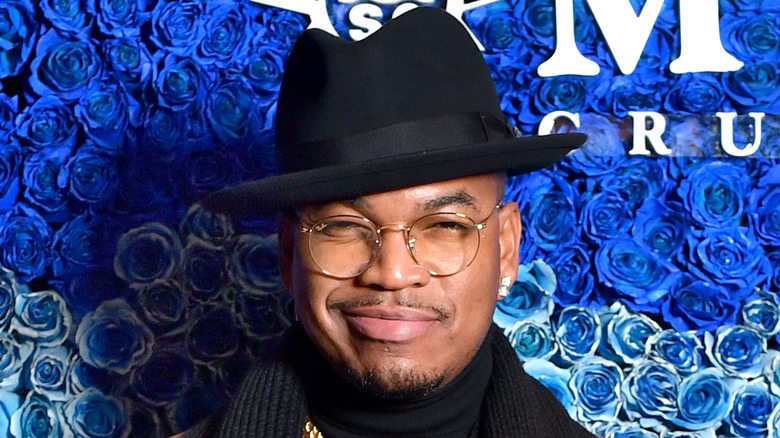 Ne-Yo smiling