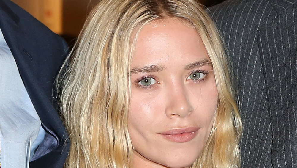 Headshot of Mary-Kate Olsen