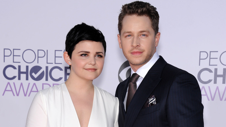 Ginnifer Goodwin posing with Josh Dallas 