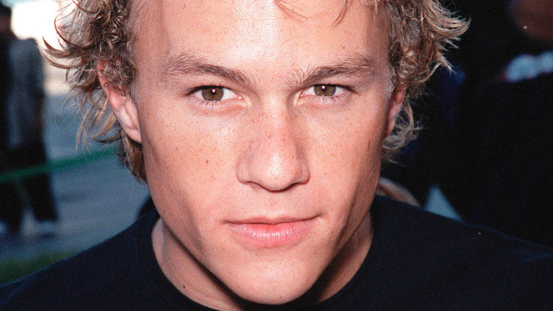 Heath Ledger posing for picture