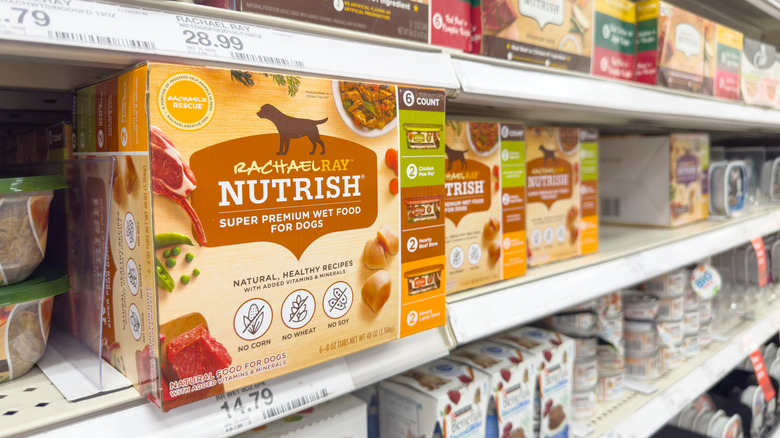Rachael Ray's Nutrish products in a grocery store