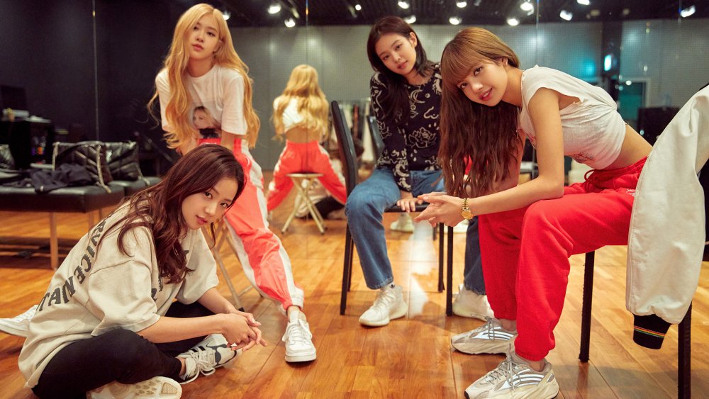BLACKPINK members Jisoo, Rose, Jennie, and Lisa