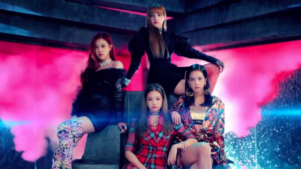 BLACKPINK members Jisoo, Rose, Jennie, and Lisa