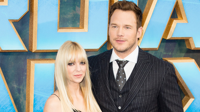 Anna Faris and Chris Pratt smiling