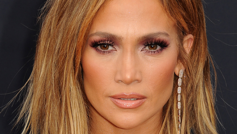 Jennifer Lopez short hair