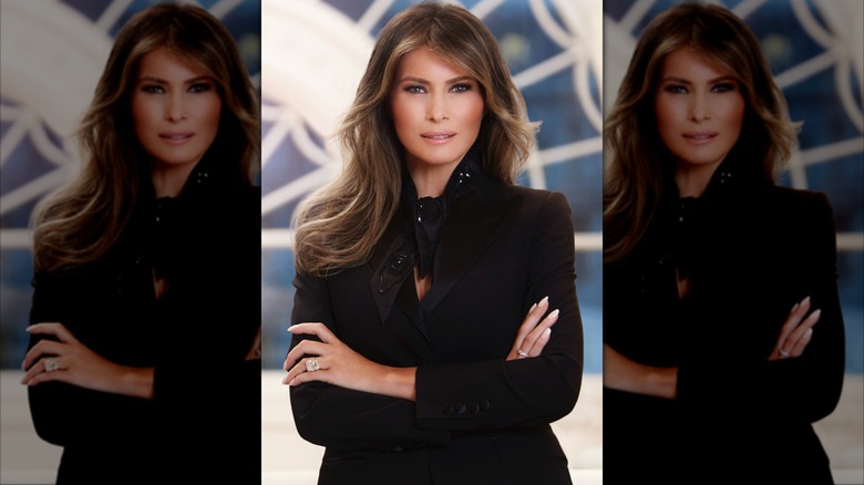 Melania Trump posing for her first official portrait in 2017.