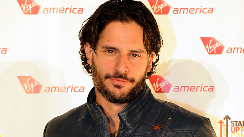 Joe Manganiello posing for cameras